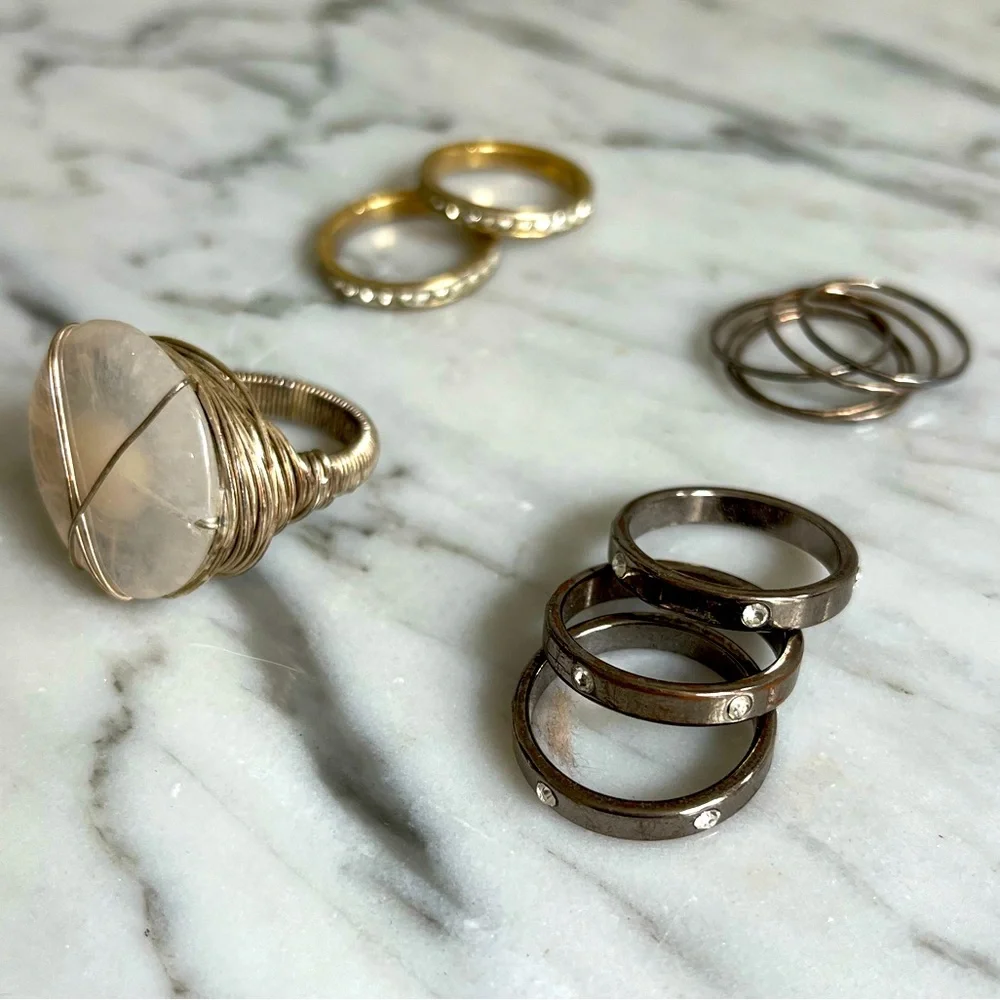 4 rings and ring sets + size adjuster bands - Picture 1 of 12